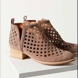 Jeffrey Campbell Taggart booties